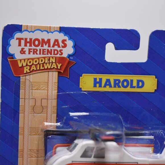 Harold Can Carry Cargo Magnetic Thomas & Friends Wooden Railway Train Engine New - Picture 4 of 10